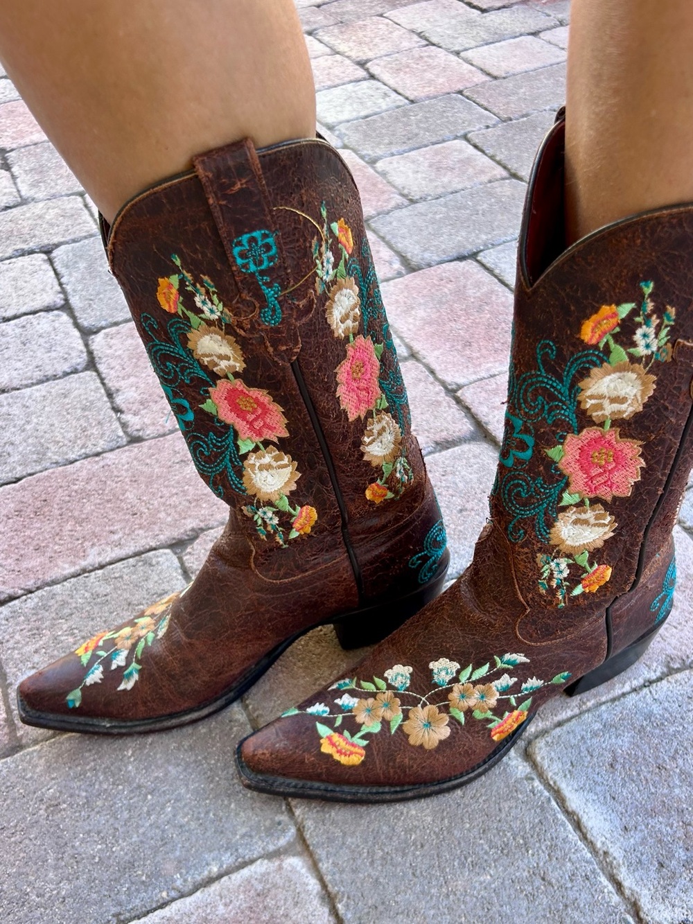 Macie Bean Floral Embroidered Western Boots Cowboy Brown Leather 9.5